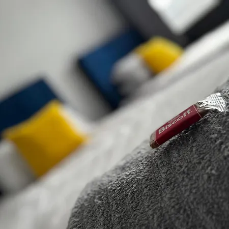 2 Bedroom In Centre By Prestige Lets Apartmán Bristol